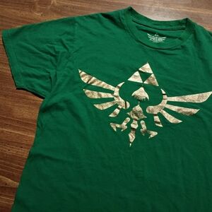 LEGEND OF ZELDA T-SHIRT - Large // Nintendo Link Triforce Skyward Sword Game Tee